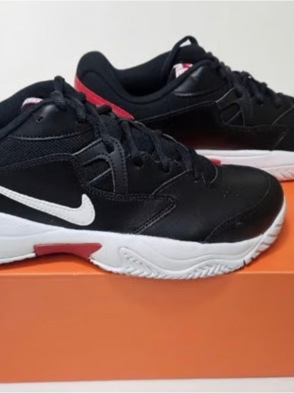 Men’s  Black, White and Red Low-Top Nike court lite 2 Sneakers